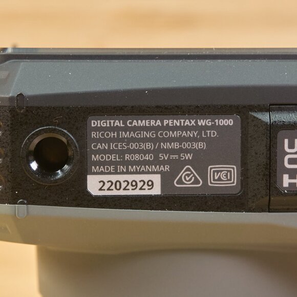 Pentax WG-1000 Adventure Proof 16MP Digital Camera - Picture 10 of 10